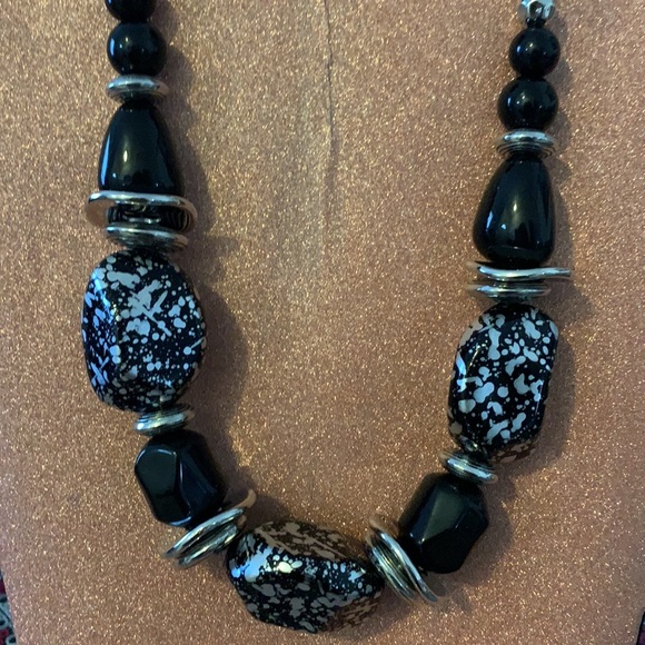 Paparazzi Necklace and Earrings Set - Picture 4 of 4